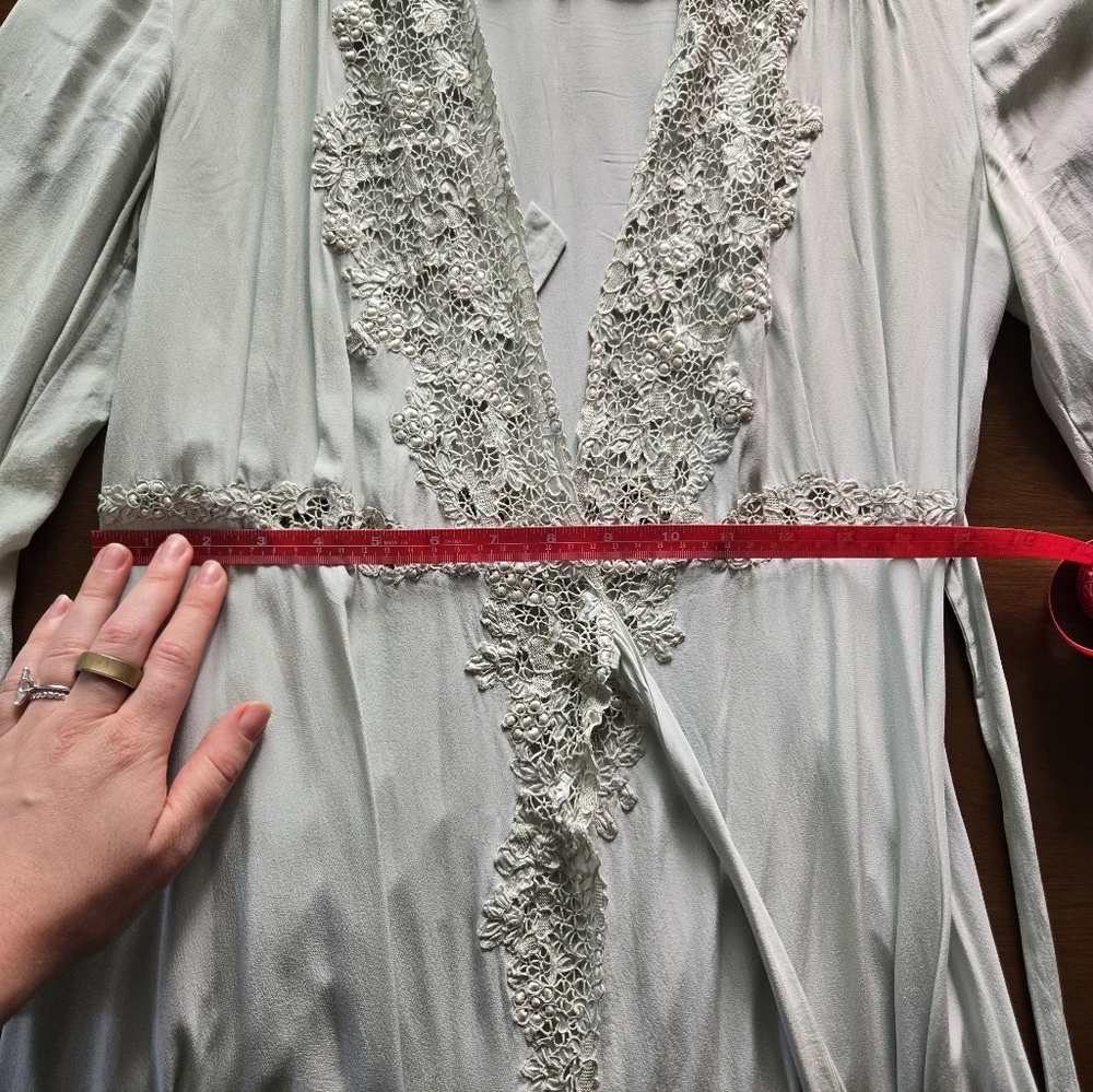 1940s Dressing Gown/Wrap/Peignoir In Soft Green - Picture 14 of 14